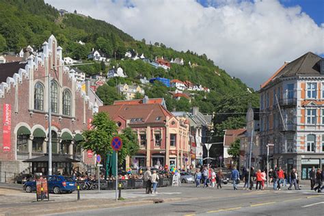 bergen pronunciation|bergen norway population.